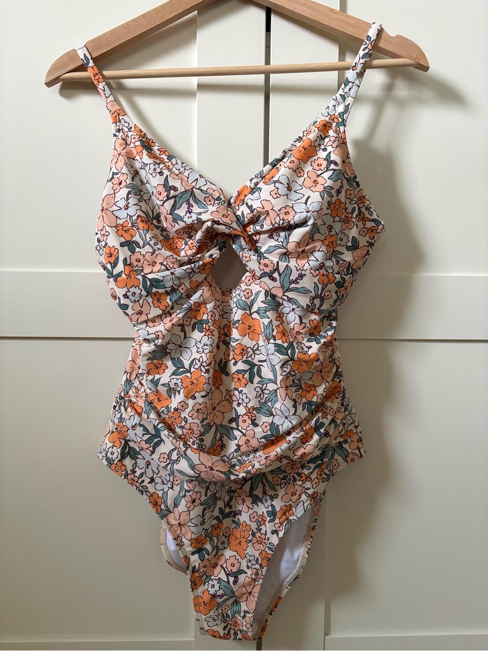 Cupshe Peach Floral One-Piece Swimsuit with Green Leaf Accents